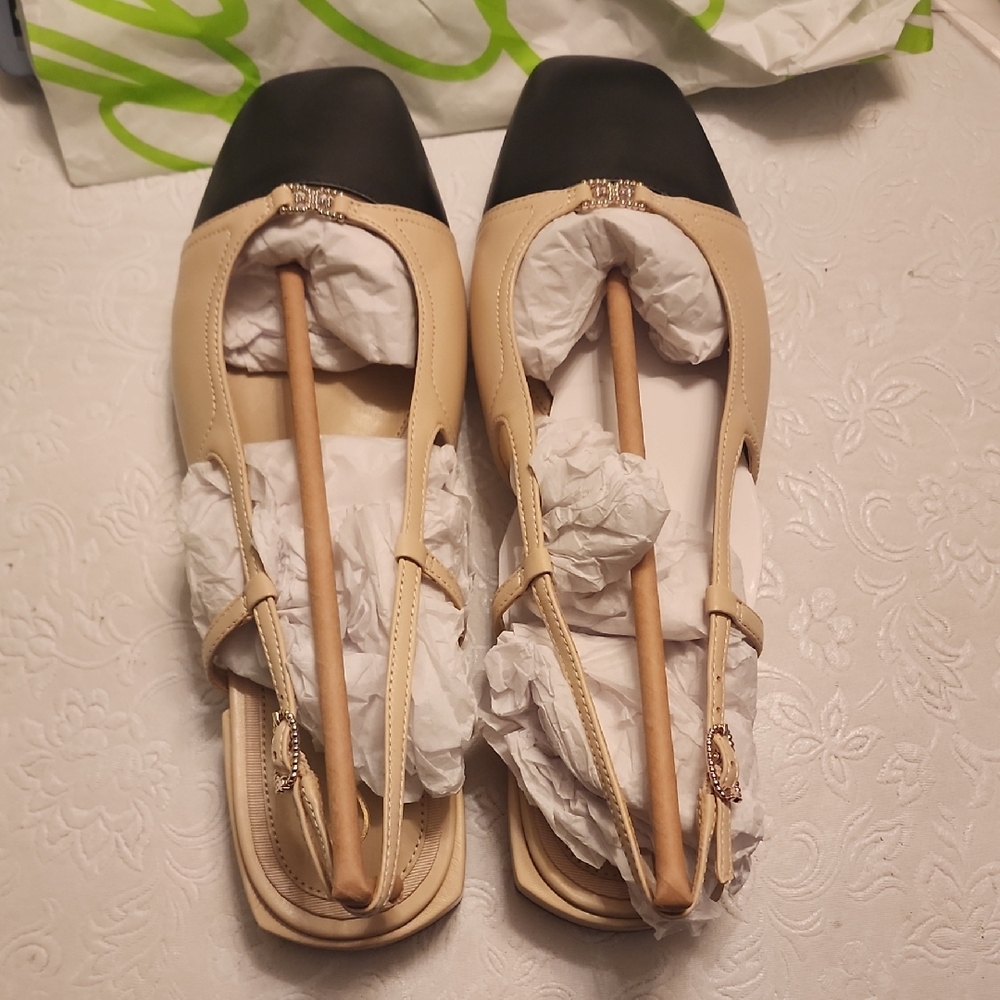 NWB Sam Edelman Kara 2 Beige and Black Slingback Leather Flats Size 9